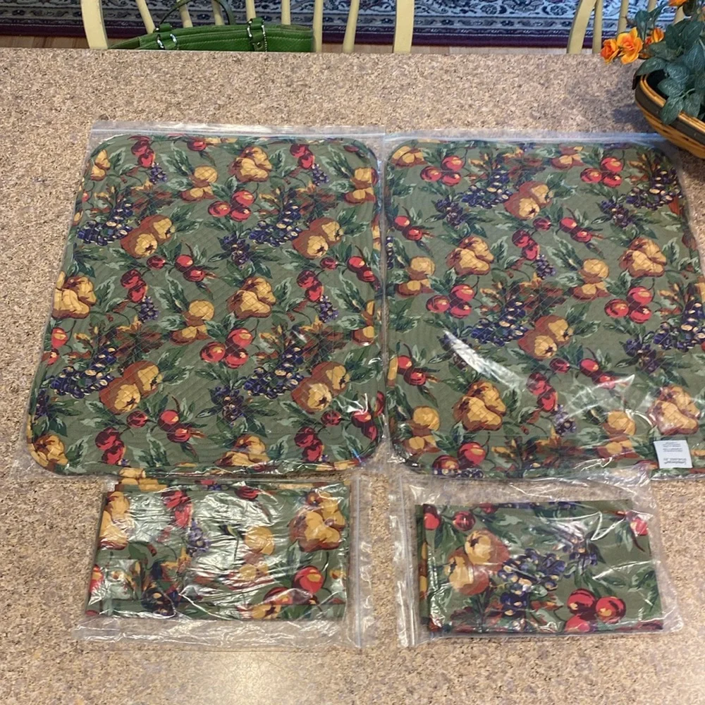 NIP Longaberger Napa Orchard Fabric Napkins and Placemats